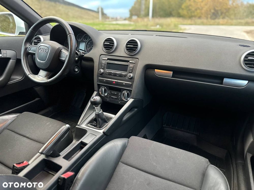 Audi A3 Sportback - 13