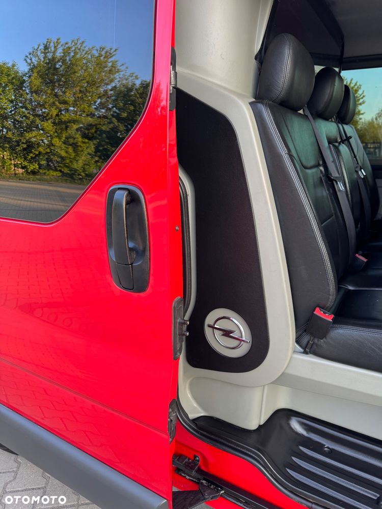 Opel Vivaro - 25
