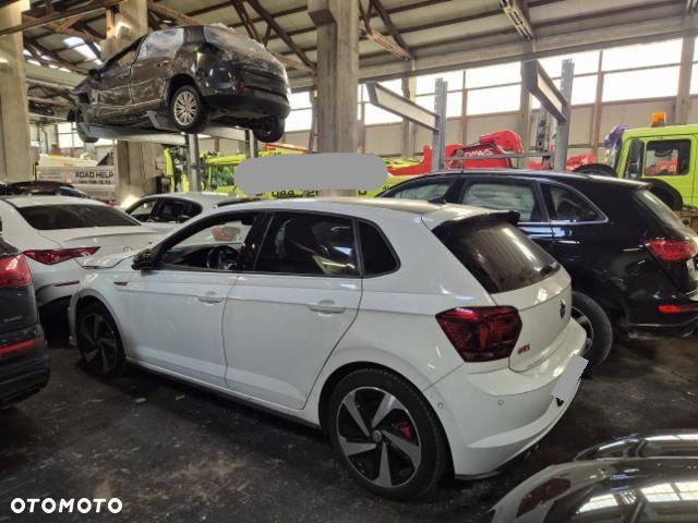 Volkswagen Polo 2.0 TSI DSG GTI - 7