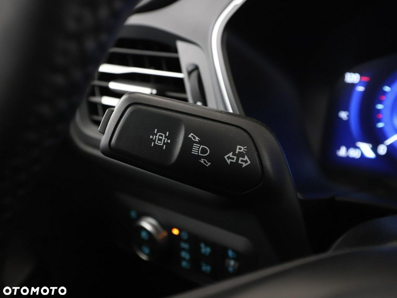 Ford Kuga 2.5 Duratec FHEV TITANIUM - 35