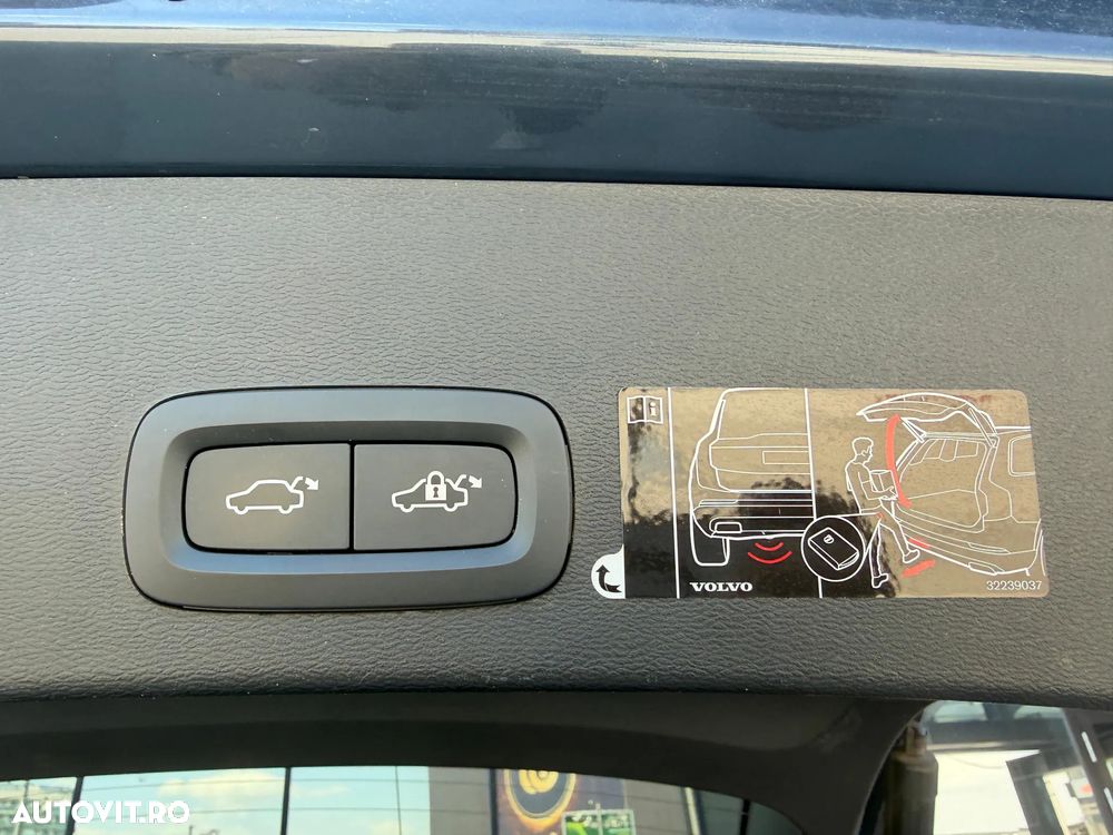 Volvo XC 40 D4 AWD Geartronic Inscription - 11