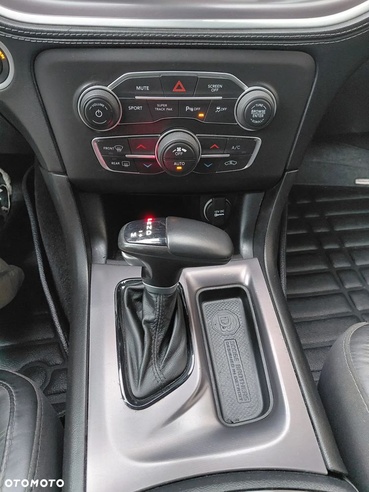 Dodge Charger - 27