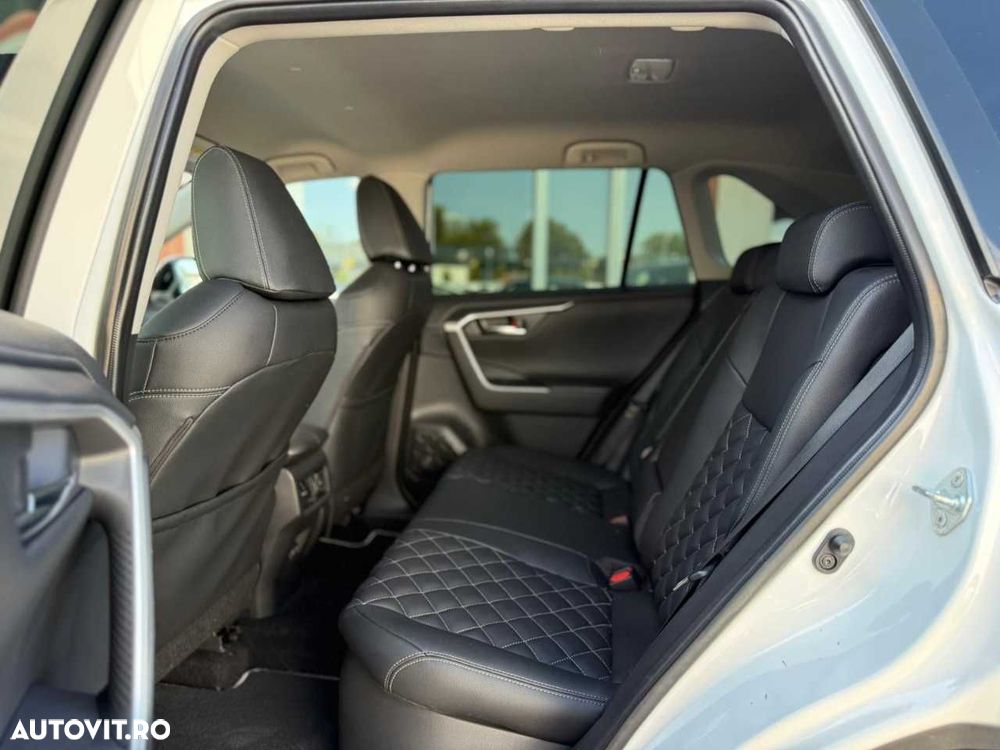 Toyota RAV4 - 17
