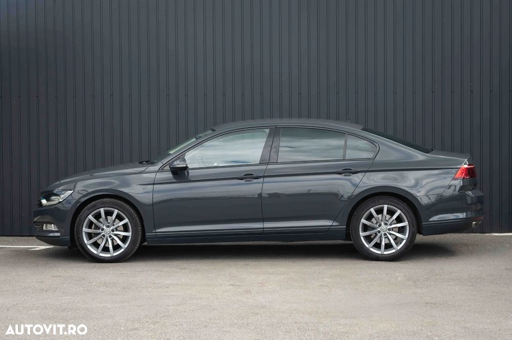 Volkswagen Passat 2.0 TDI DSG Highline - 9