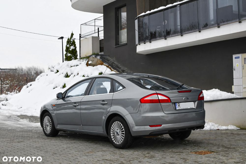 Ford Mondeo 2.0 Ghia - 4