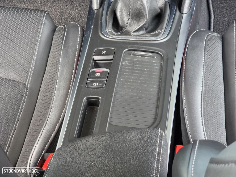 Renault Mégane BLUE dCi 115 INTENS - 29