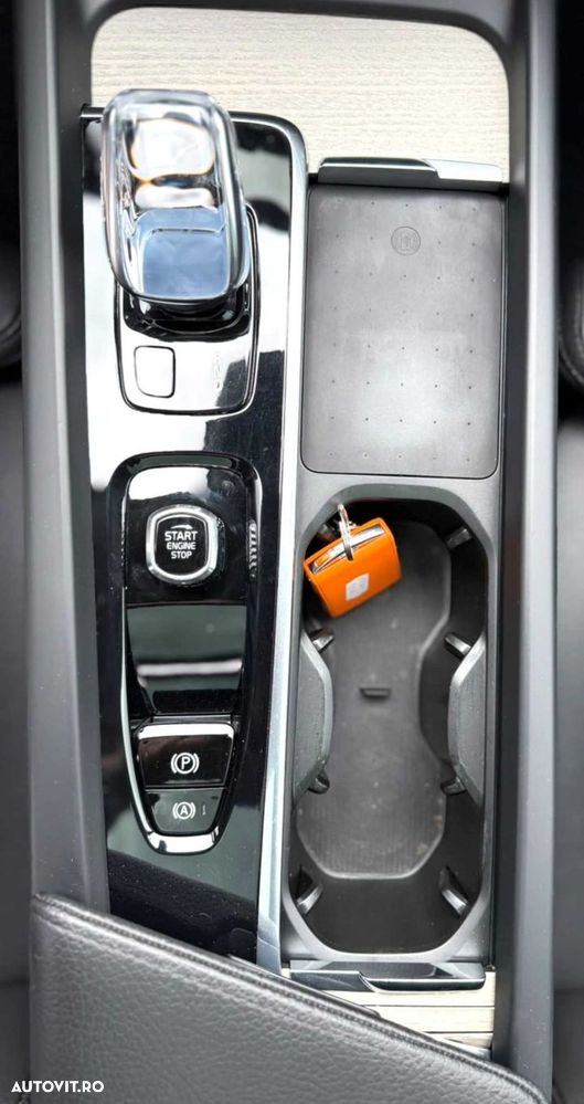 Volvo XC 60 - 25
