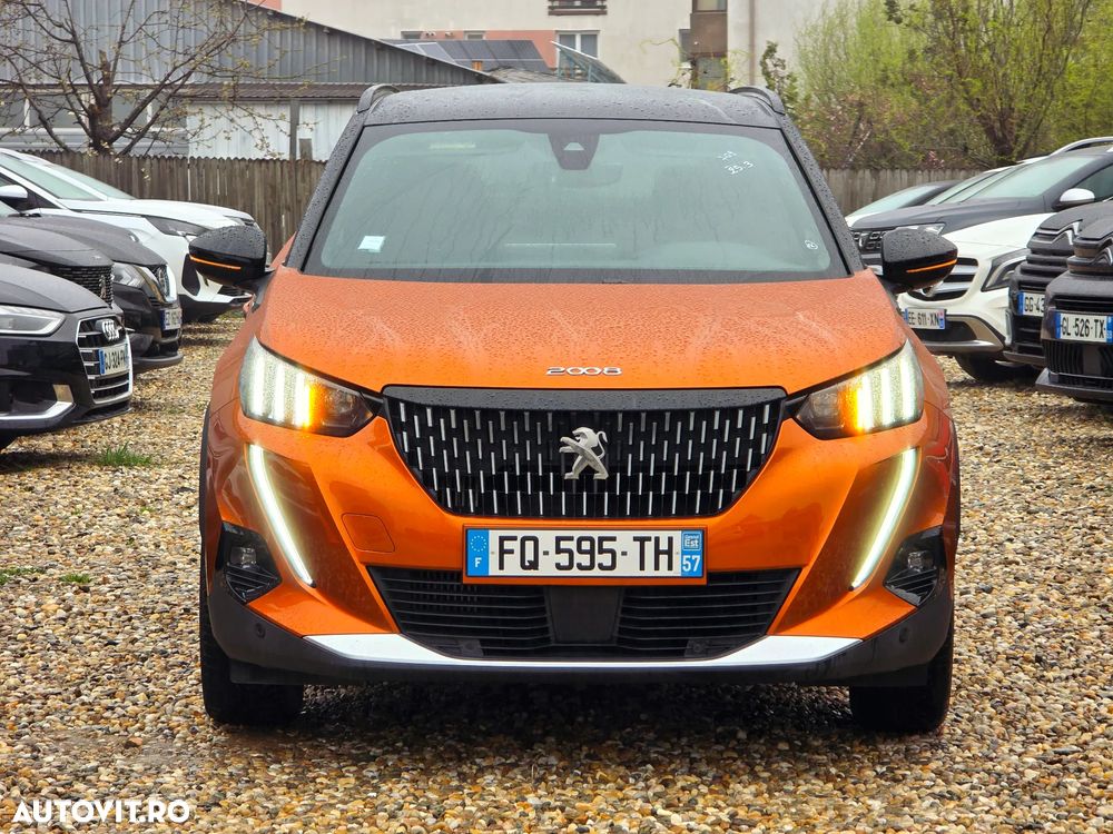 Peugeot 2008 PureTech 130 EAT8 GT - 2