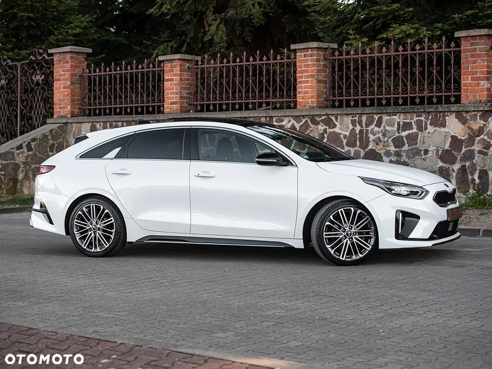 Kia ProCeed 1.4 T-GDI DCT7 OPF GT LINE - 3