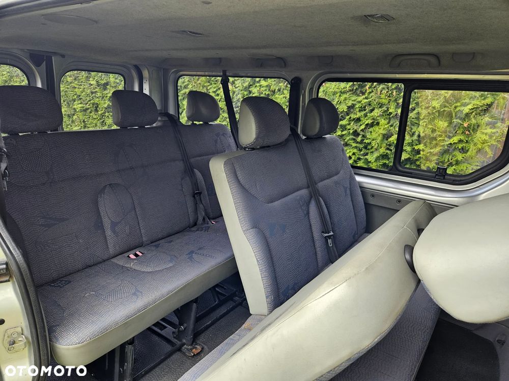 Renault Trafic - 12