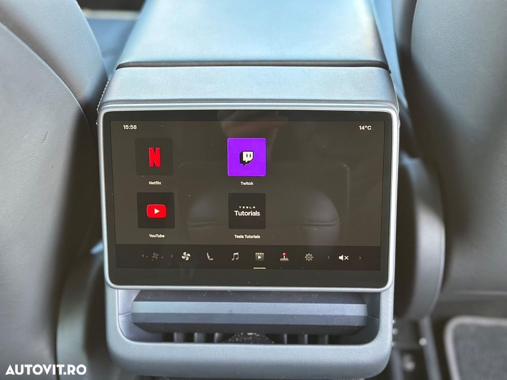 Tesla Model 3 Standard Reichweite Plus Hinterradantrieb - 32