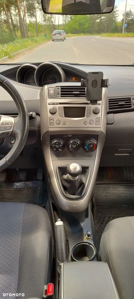 Toyota Verso 1.8 Sol 7os - 24