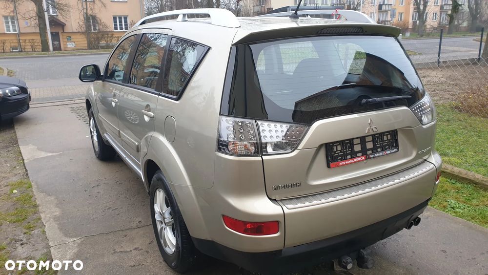 Mitsubishi Outlander 2.0 DI-D 4WD Invite - 7