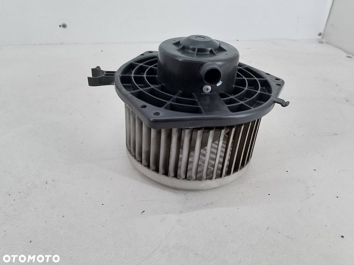 WENTYLATOR NAWIEWU, DMUCHAWA RENAULT LAGUNA III 2.0 DCI - 3