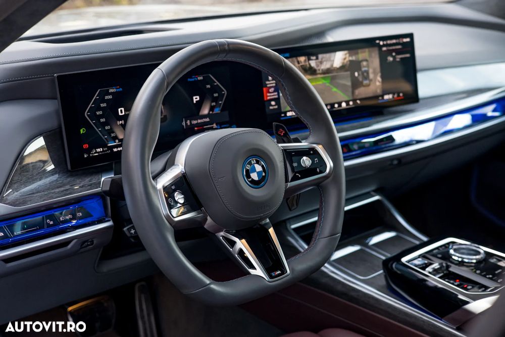 BMW M7 M760e xDrive - 19