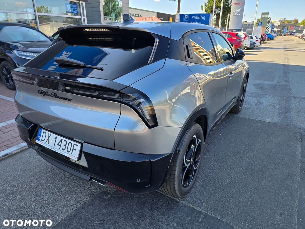 Alfa Romeo Junior 1.2 mHEV Ibrida eDCT - 9