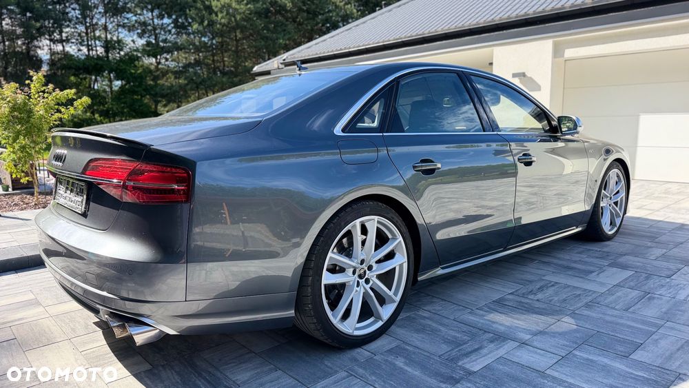 Audi S8 - 15