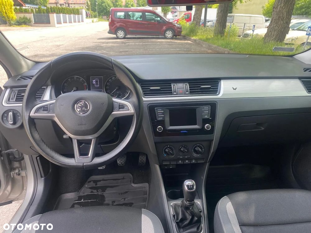 Skoda RAPID 1.2 TSI Active - 9