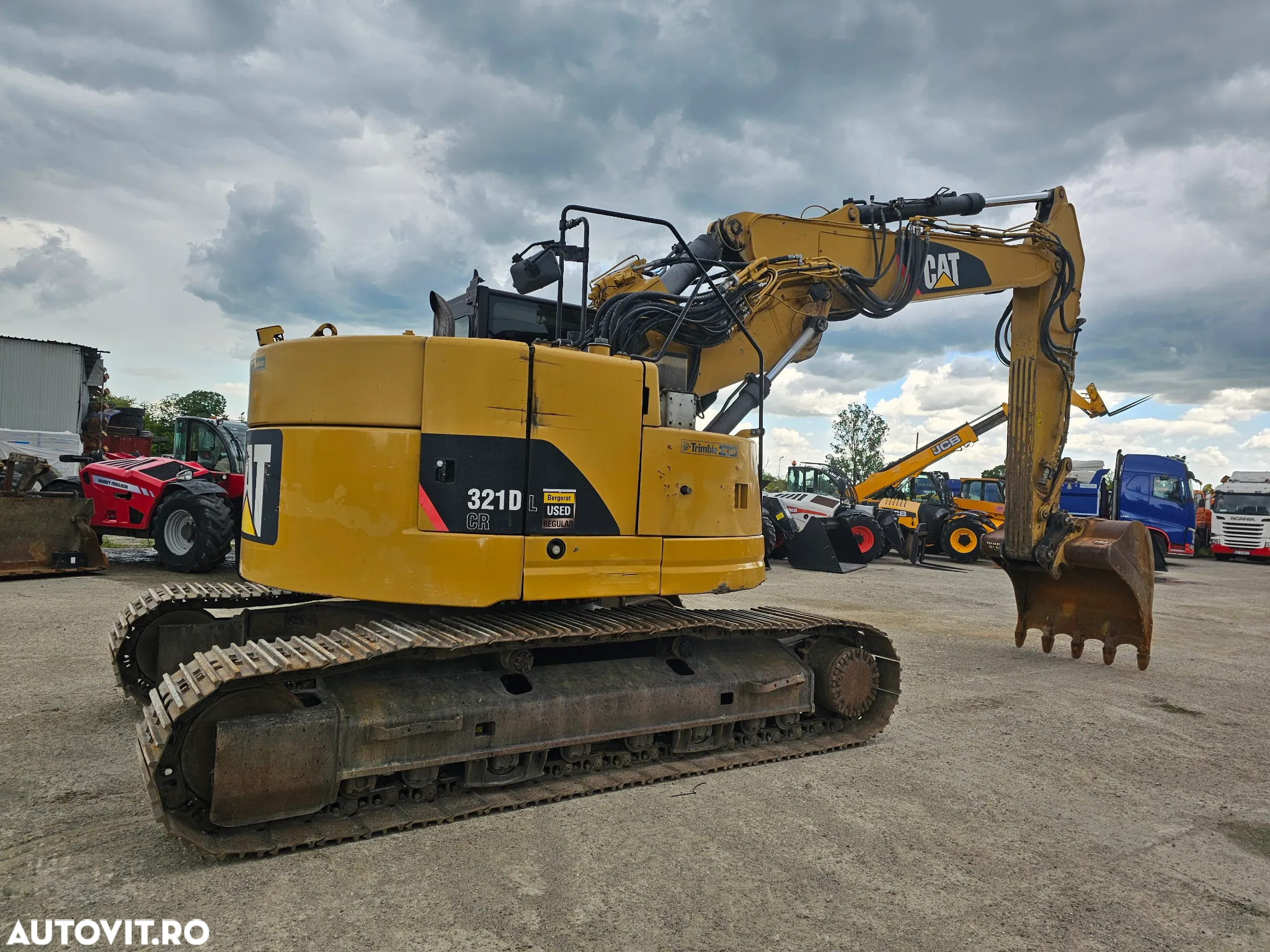 Caterpillar 321D LCR excavator pe senile compact cu 2 cupe - 4