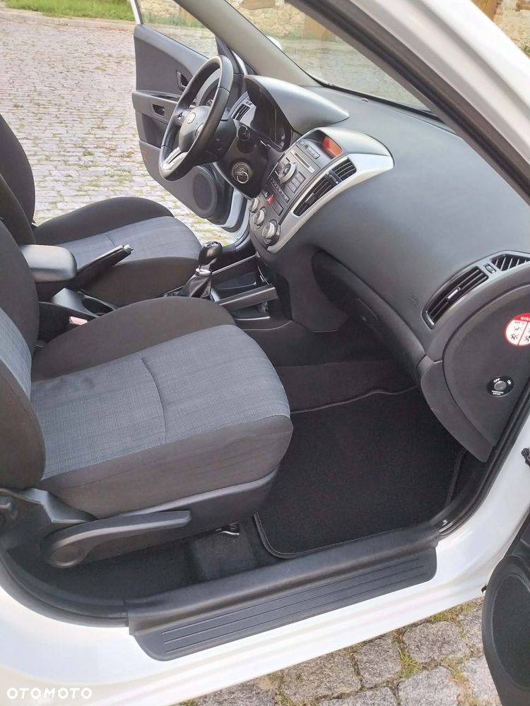 Kia Ceed 1.6 Crdi Comfort - 29