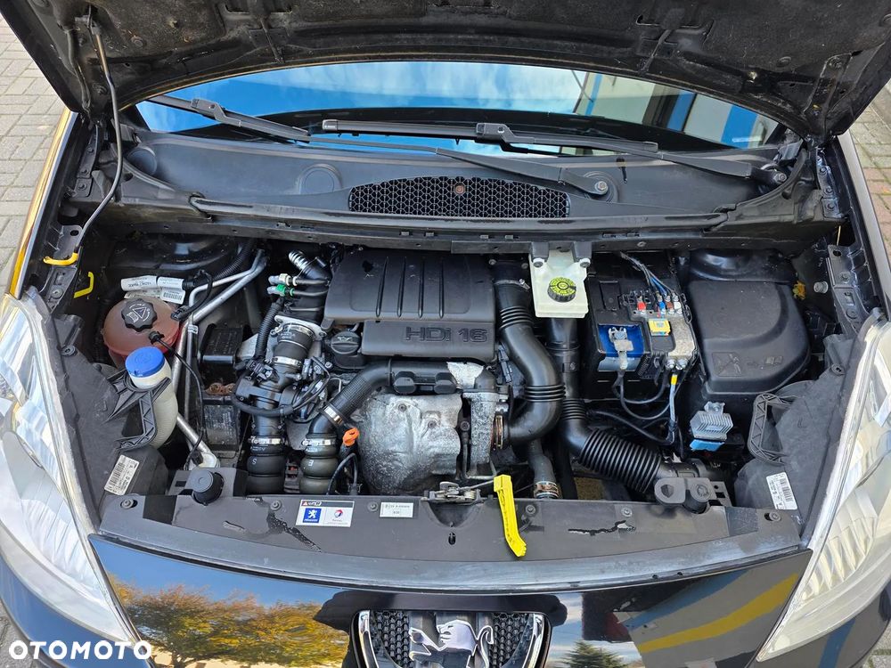 Peugeot Partner Tepee HDi FAP 110 Tendance mit Familien-Paket - 28