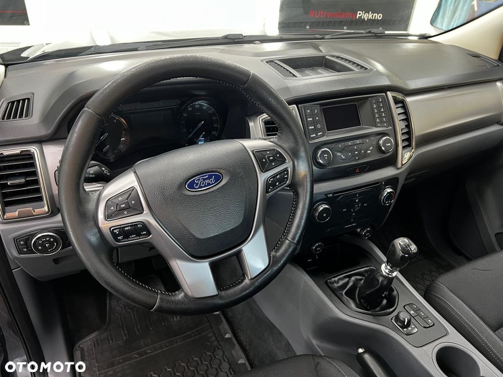 Ford Ranger XLT - 12