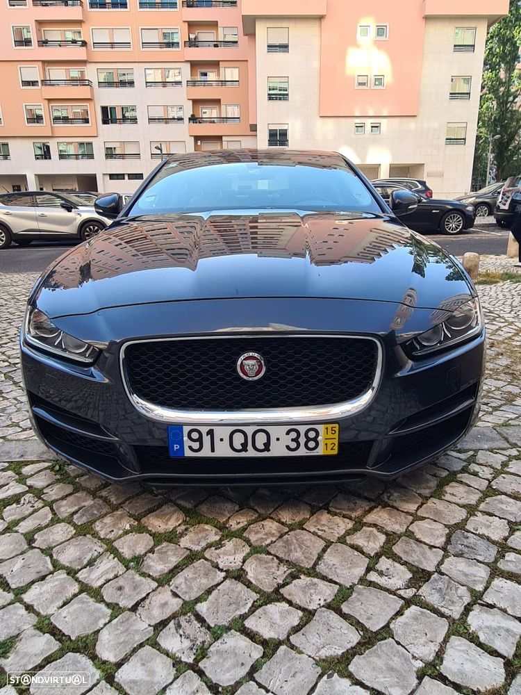 Jaguar XE 2.0 D Prestige Aut. - 2