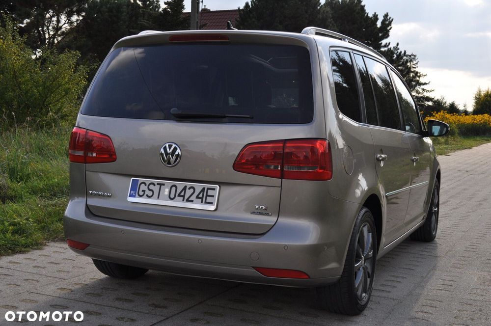 Volkswagen Touran - 4