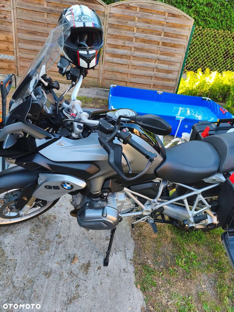 BMW R - 8