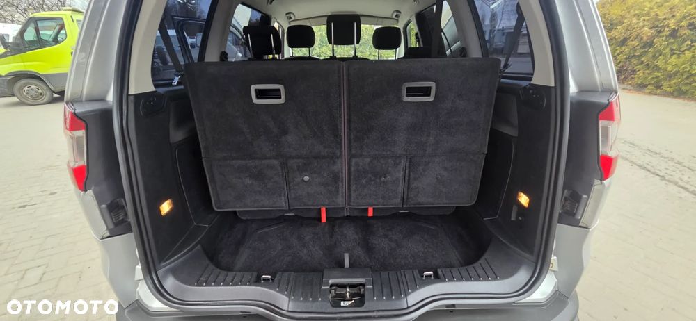 Ford Galaxy 2.0 TDCi Ghia - 32