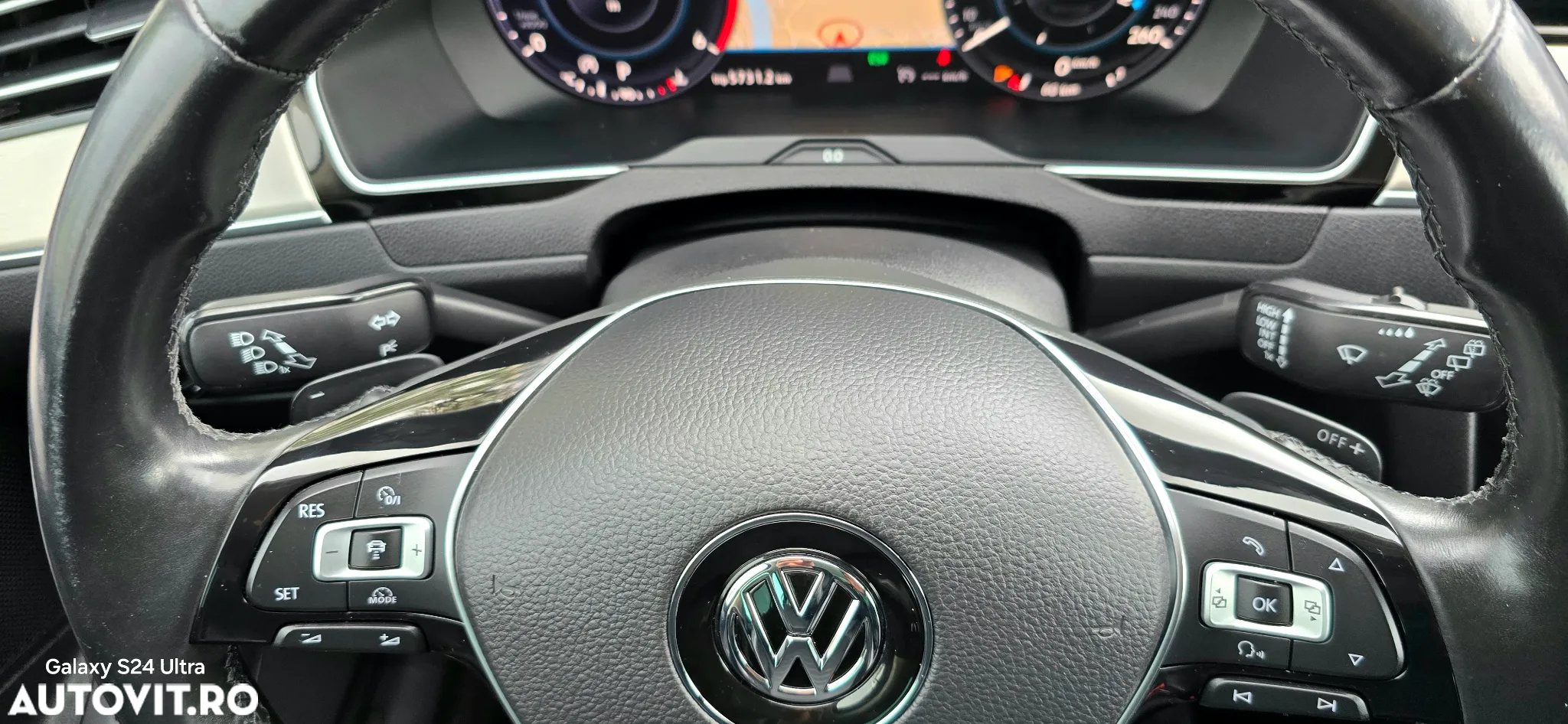 Volkswagen Passat Variant 2.0 BiTDI 4Mot DSG Highline - 25