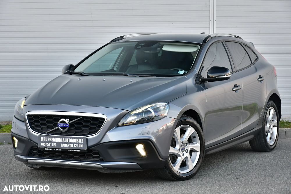 Volvo V40 D3 Geartronic Summum - 2