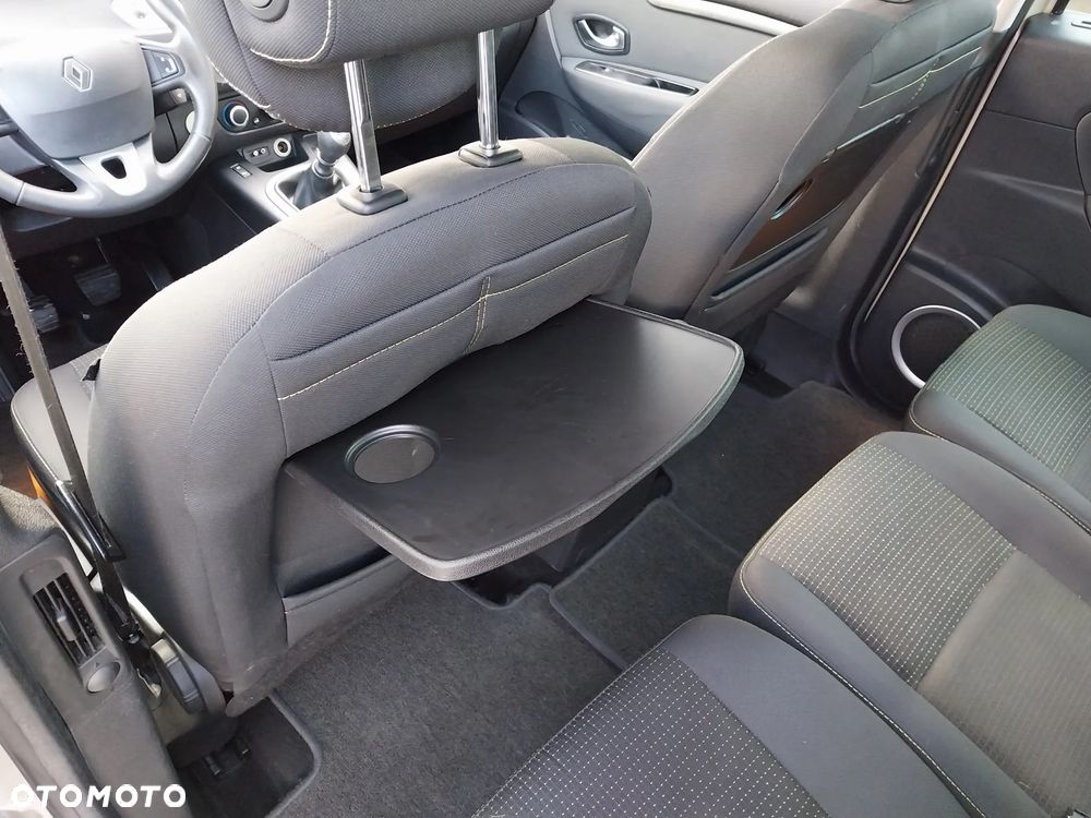 Renault Scenic 1.6 16V Confort Privilege - 18
