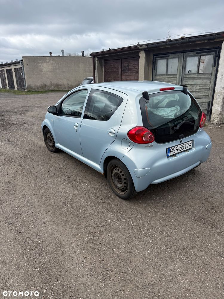 Toyota Aygo Blue - 3