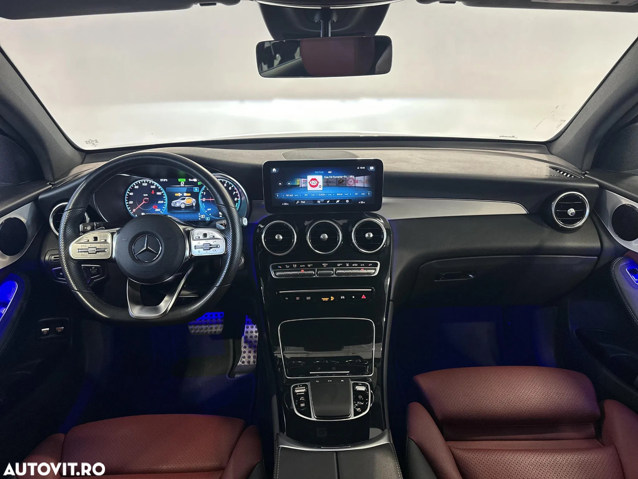 Mercedes-Benz GLC Coupe 300 e 4Matic 9G-TRONIC AMG Line - 9