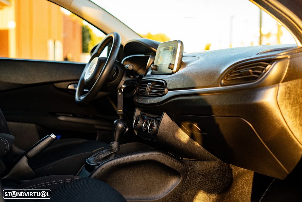 Fiat Tipo Station Wagon 1.6 M-Jet Lounge Tech J17 DCT - 35