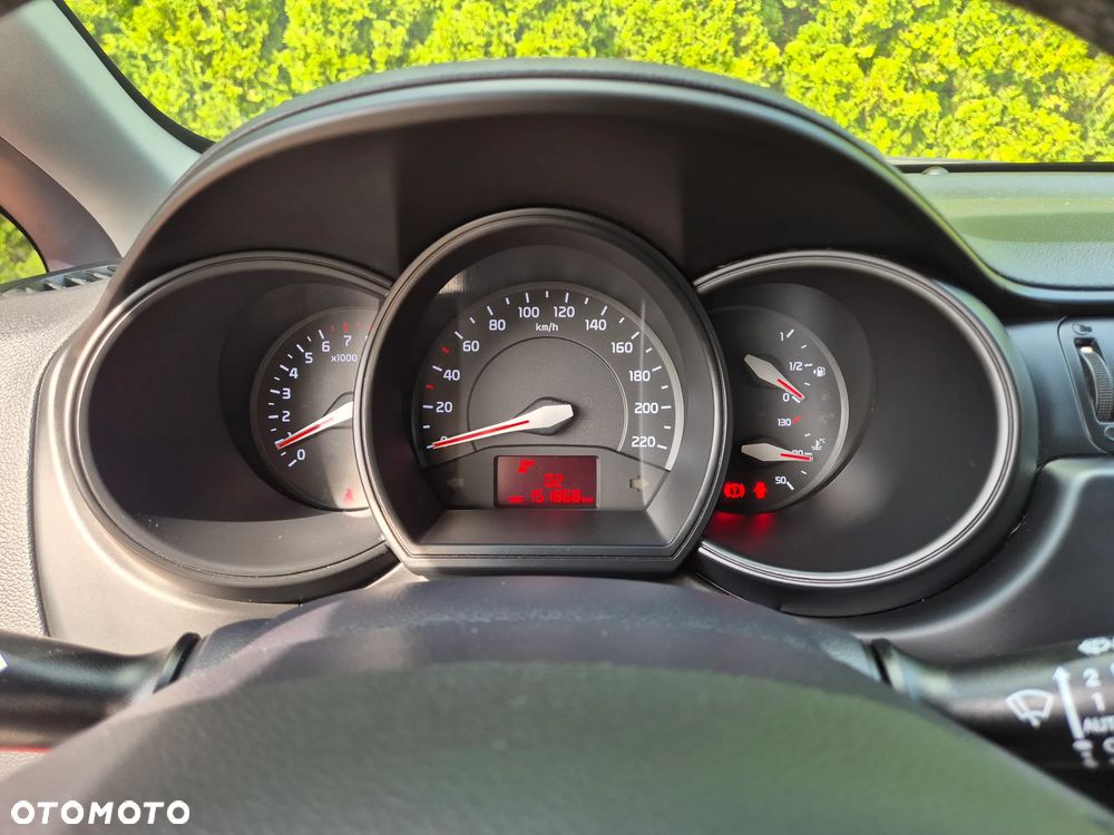 Kia Rio 1.2 Dream Team Edition - 33