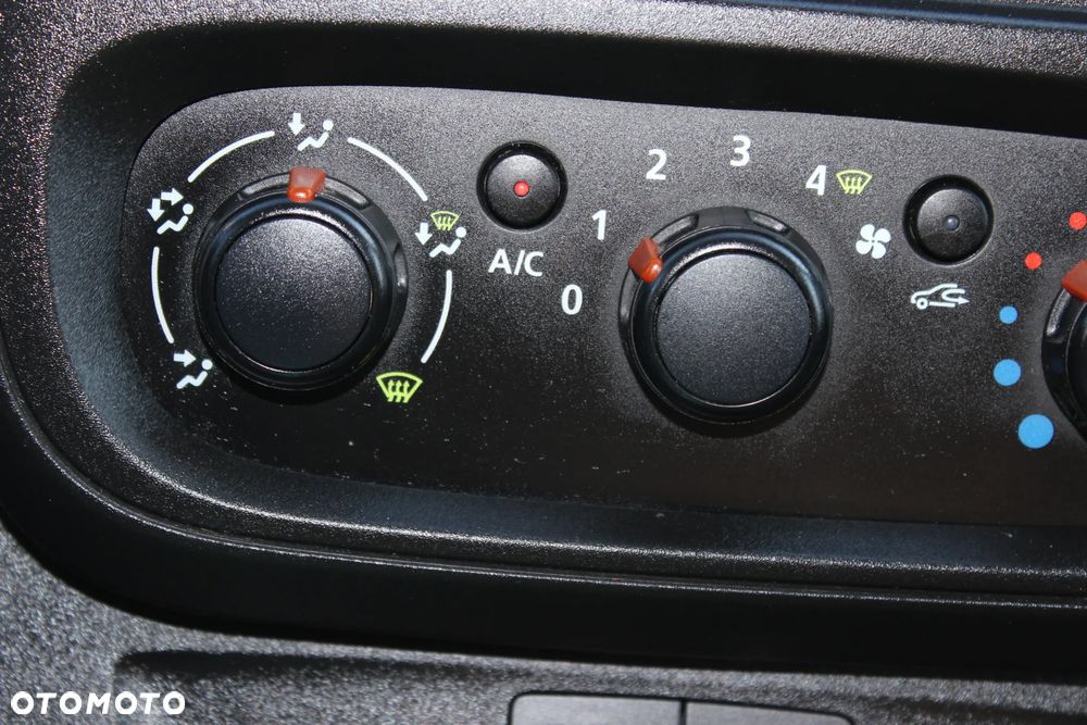 Renault TRAFIC - 18