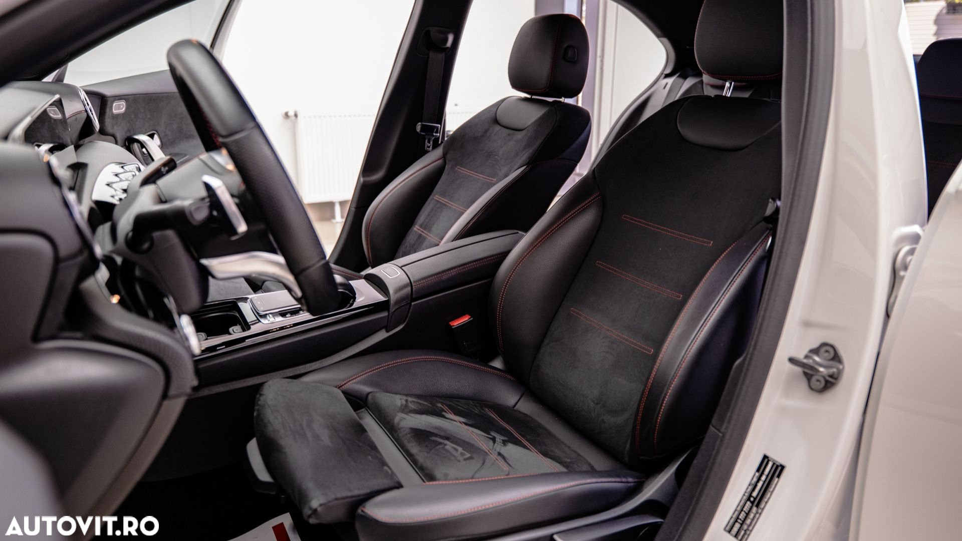 Mercedes-Benz A 180 7G-DCT Edition AMG Line - 13