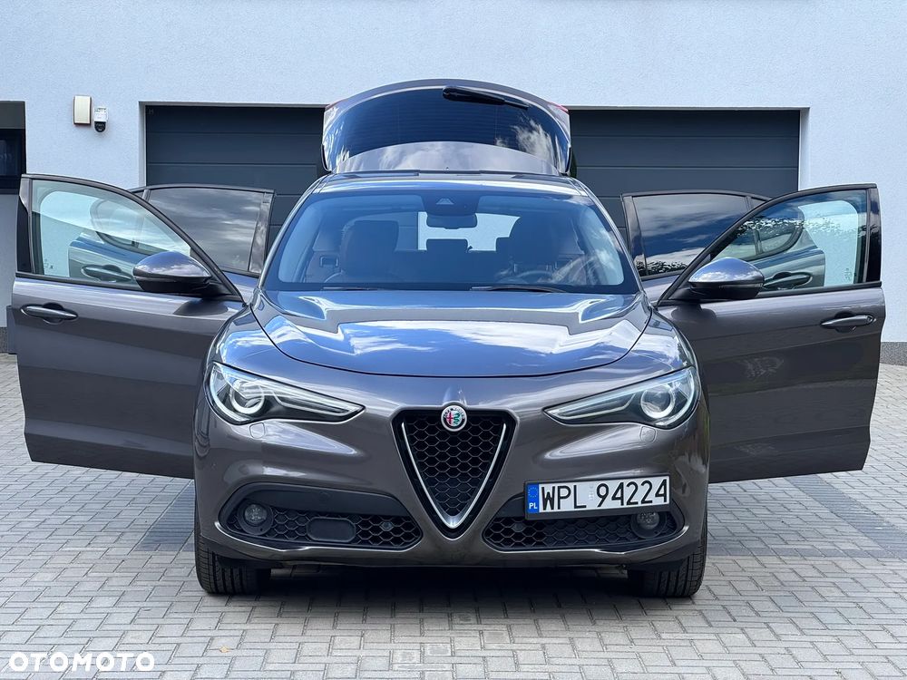 Alfa Romeo Stelvio 2.2 JTDM - 11