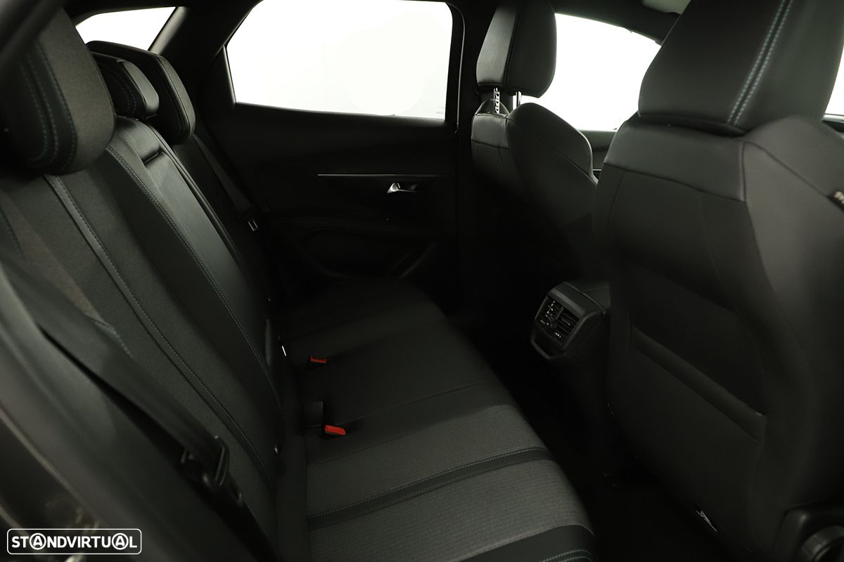Peugeot 3008 1.2 PureTech Allure Pack - 23