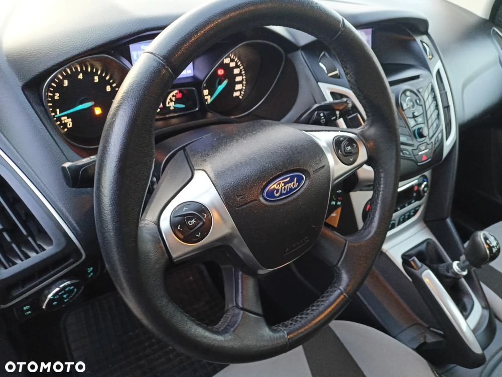 Ford Focus - 10