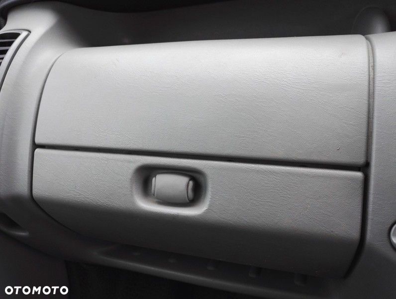 włącznik podgrzewania szyby trafic vivaro 07-14 - 8