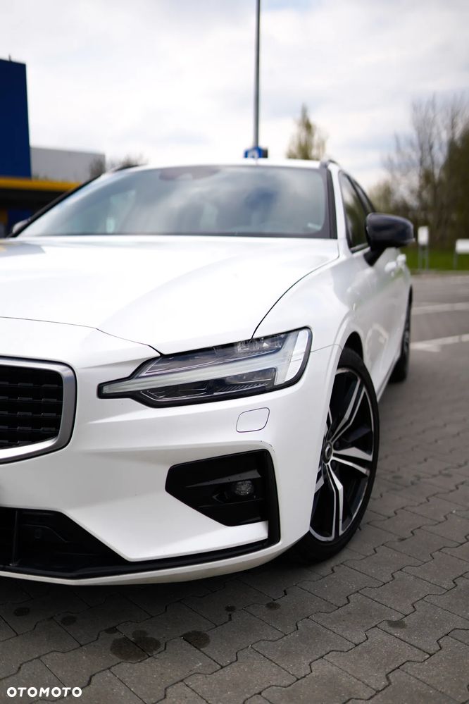 Volvo V60 D4 AWD R-Design - 3