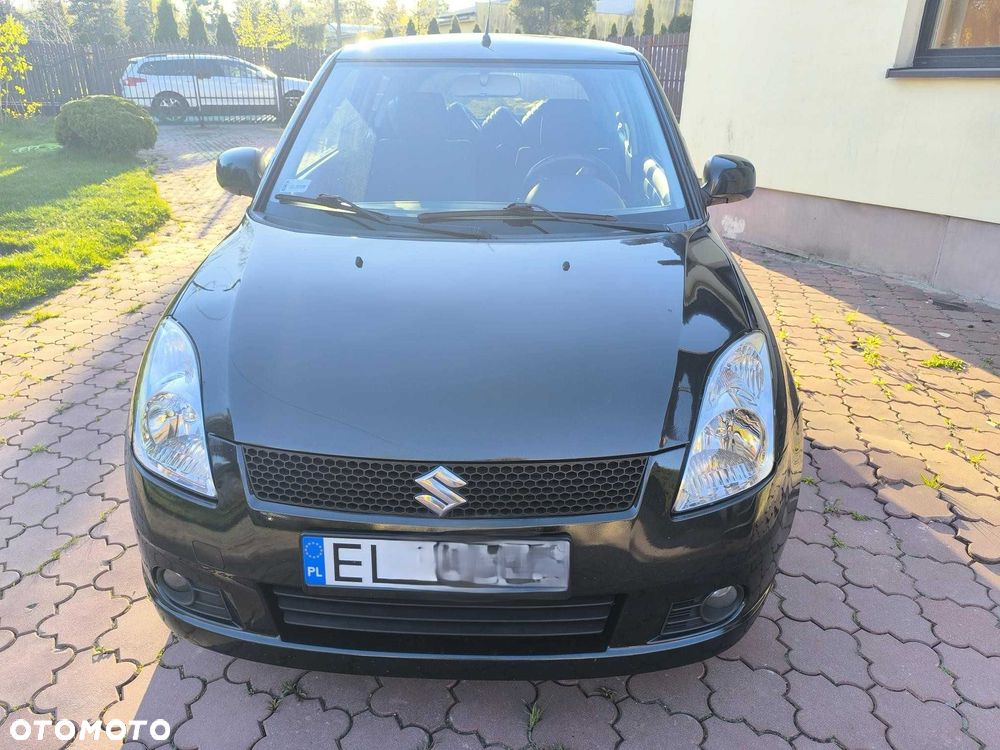 Suzuki Swift - 1