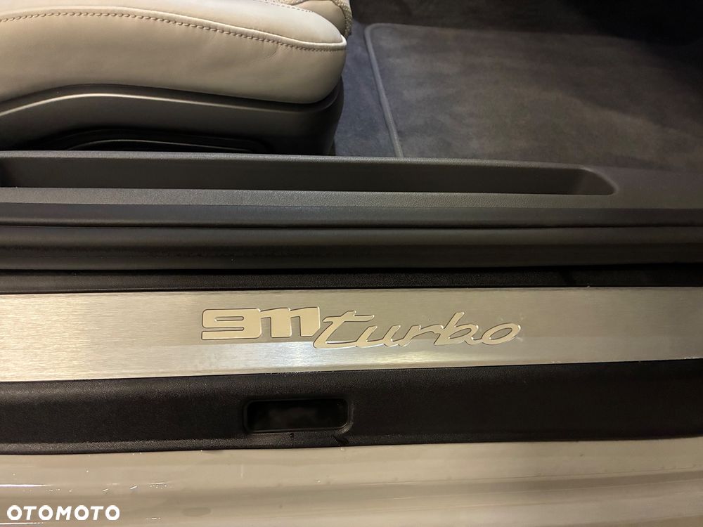 Porsche 911 Turbo - 15