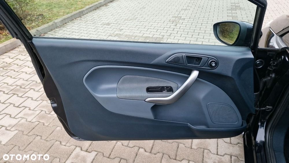 Ford Fiesta 1.25 Trend - 10