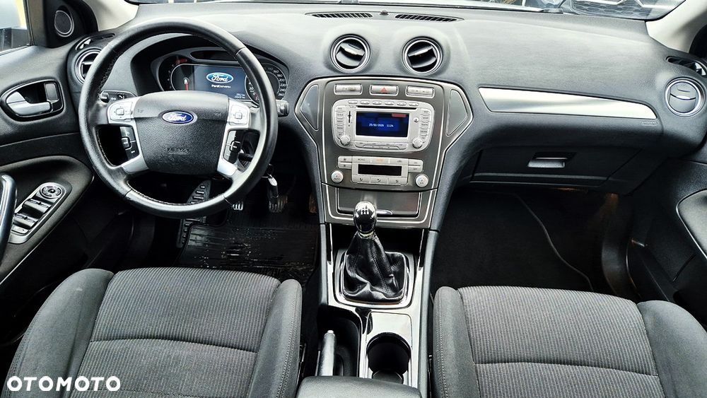 Ford Mondeo 2.0 Platinium X - 37