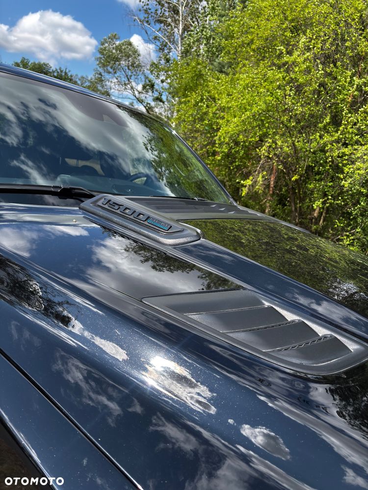 RAM 1500 5.7 eTorque Quad Cab Longbed Laramie Black - 12