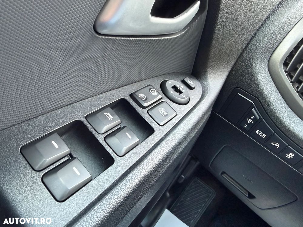 Kia Sportage 2.0 CRDI 4WD Automatik Vision - 21